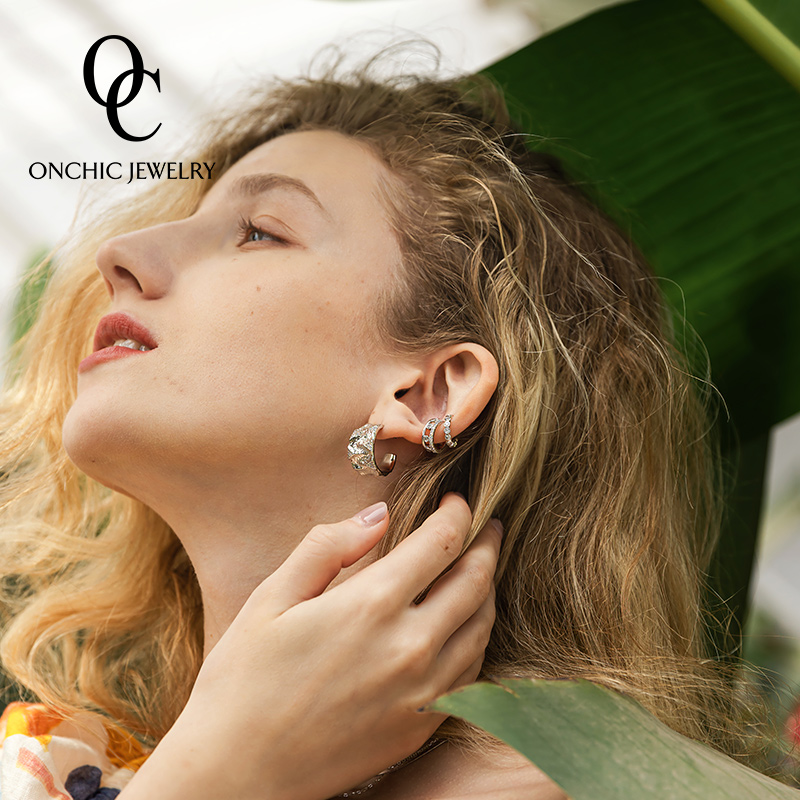 新款潮气质欧美高级感大气耳钉女 褶皱耳环 Onchic 2021 新款潮气质欧美高级感大气耳钉女 褶皱耳环 Onchic 2021