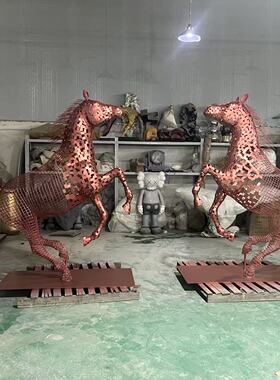 不锈钢镂空马景观雕塑定制