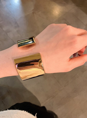 新款开口宽手镯女小众轻奢高级感手环个性时尚气质冷淡风手链配饰