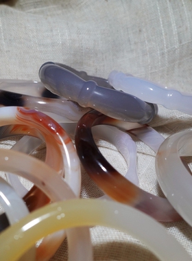 直播间特惠天然玛瑙玉髓镯子