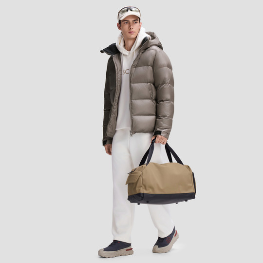 DESCENTE迪桑特SKI STYLE系列HEAT NAVI男士短款亮面保暖羽绒服