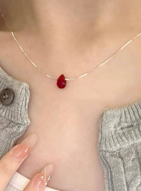 红色水滴吊坠项链女轻奢小众颈链