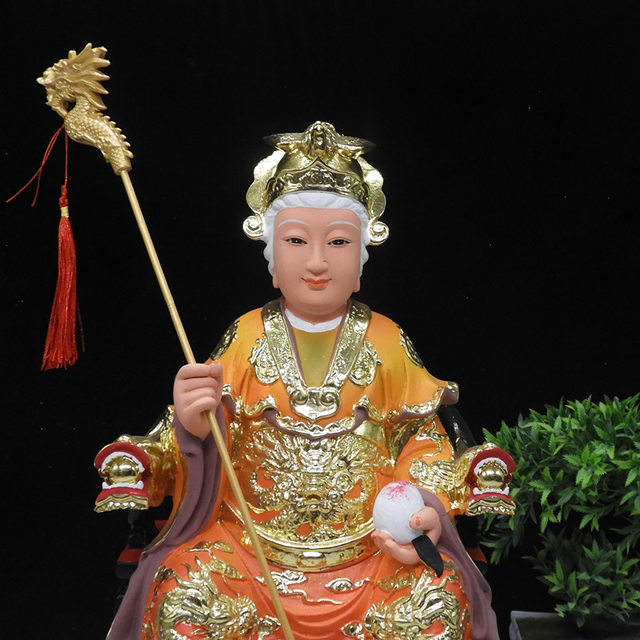 Resin old lady statue of the Queen Mother of Northern Shanxi