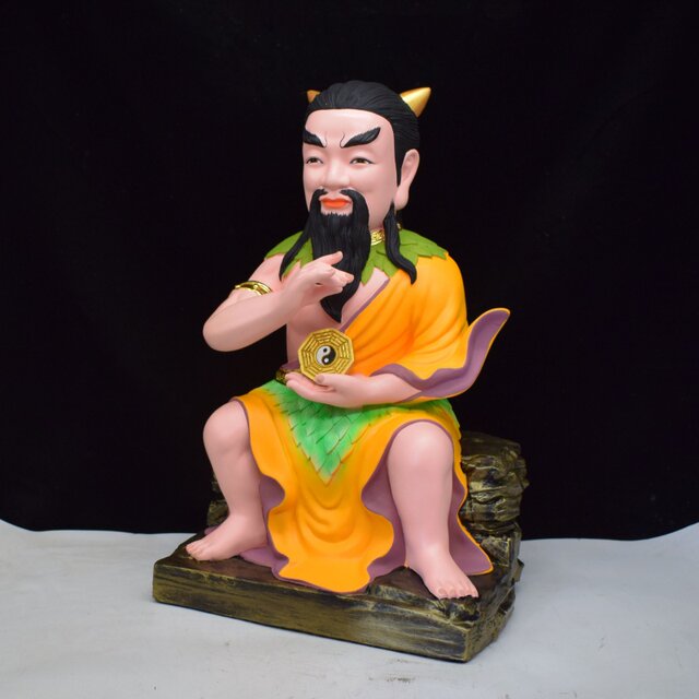 Resin statue of Emperor Fuxi, the founder of Bagua