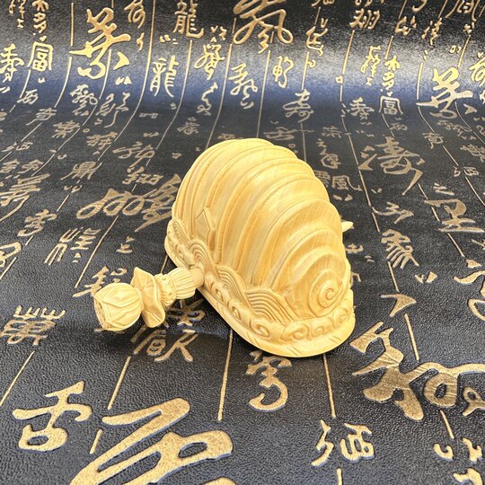 Made of boxwood crescent moon crown boxwood cirrus crown Taoist crescent moon crown hand-carved 8*4.5*4CM