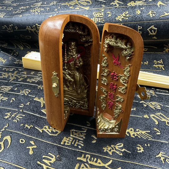 Taoist Lei Zaomu three-opening statue hand-painted gold and martial arts God of Wealth Zhao Gongming three-opening carry small statue of Marshal Zhao