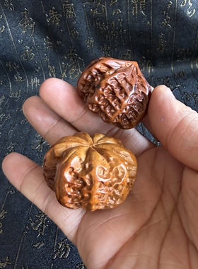 道家用品雷击枣木雕刻核桃手球手把件手盘手转练手核桃按摩球盘玩