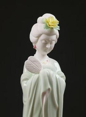 陶瓷美女雕塑摆件中式家居装饰品