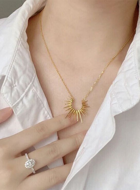 欧美复古太阳花项链钛钢18K镀金ins风U型女轻奢马蹄圈法式锁骨链