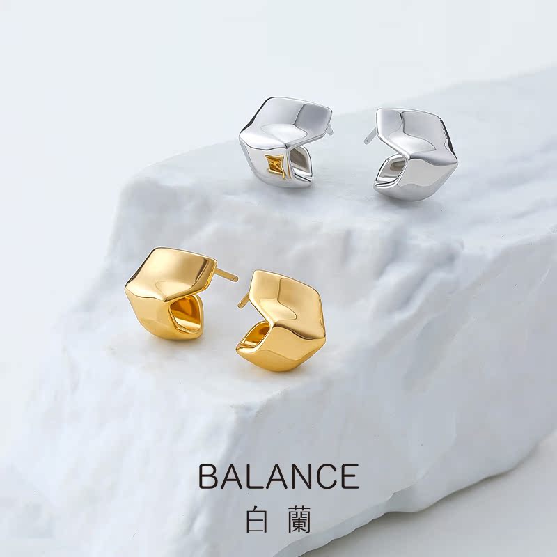 2022 ED2701 年新款潮纯银耳环女轻奢高级感耳饰 bn 白首饰折纸耳钉 2022 ED2701 年新款潮纯银耳环女轻奢高级感耳饰 bn 白首饰折纸耳钉