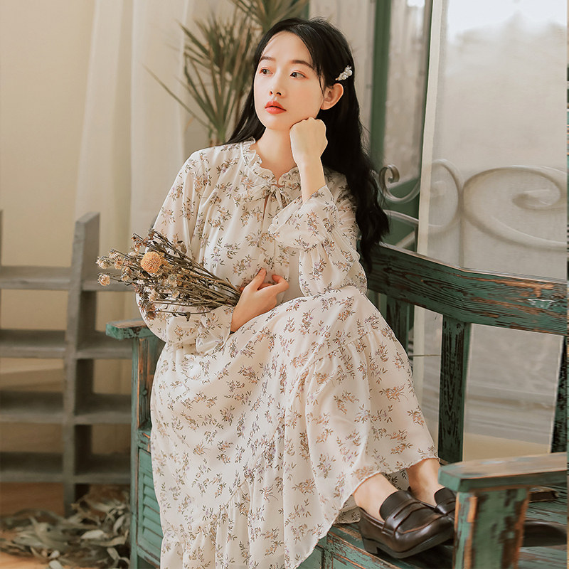 秋冬2020年新款法式桔梗仙女打底裙 姿态玫瑰连衣裙