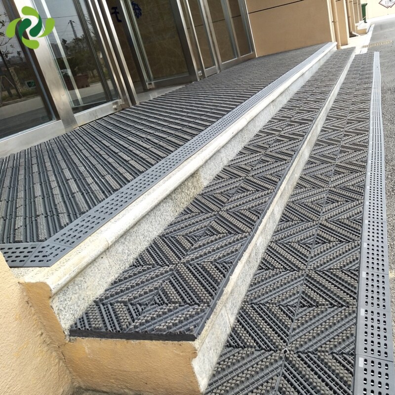 Three-in-one floor mat entry door plastic hollow carpet hotel outdoor anti-slip mat scraping mud and soil splicing foot mats