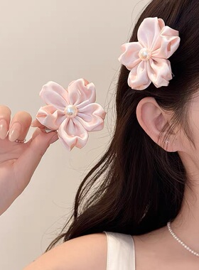 韩式温柔心花朵胸针发夹