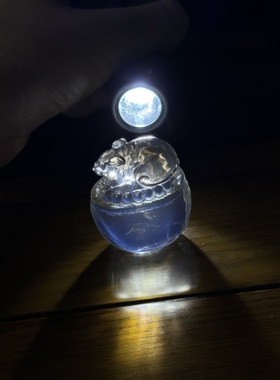 罕见的梦幻蓝光烟晶俏色巧雕灵鼠金米缸我自己纯手工雕刻的