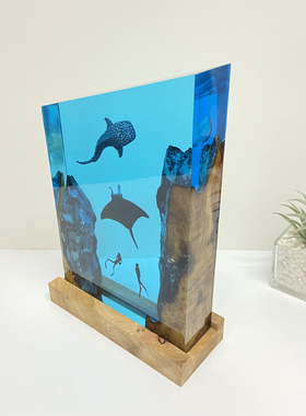 家居树脂摆件海洋蝙蝠鱼鲸鲨潜水夜灯中秋节教师朋友节日生日礼物