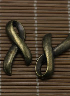 DIY厂家直销 复古古青领结手链包包吊坠挂件 25*12mm手工材料直销