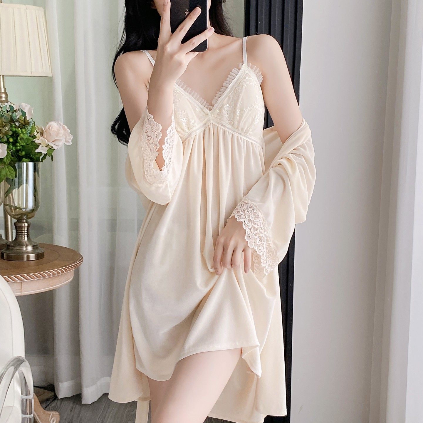 金丝绒性感蕾丝吊带睡裙带胸垫睡衣女款秋冬季2025新款高级两件套,淘宝优惠券,粉丝福利购,淘宝优惠卷