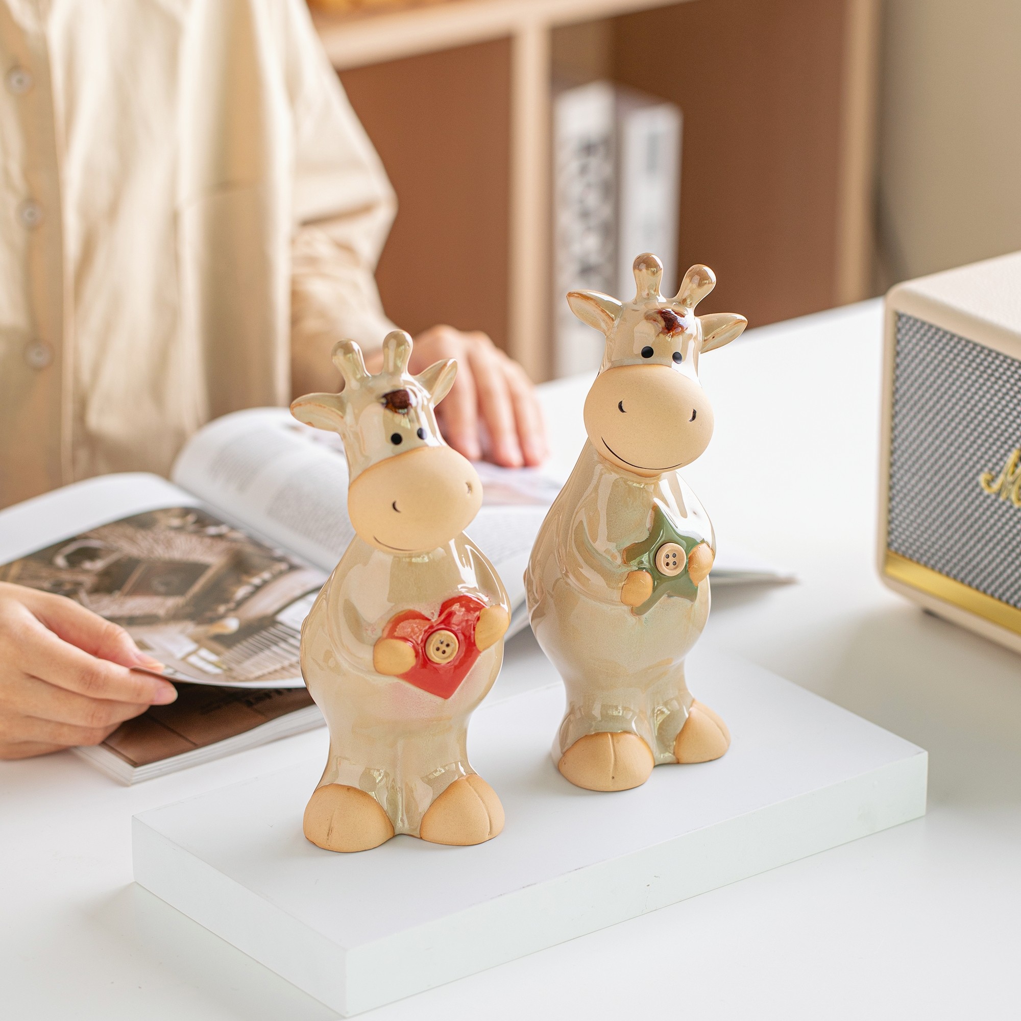 景德镇陶瓷牛气冲天吉祥物摆件家居客厅电视柜装饰办公室桌面摆件,淘宝优惠券,粉丝福利购,淘宝优惠卷