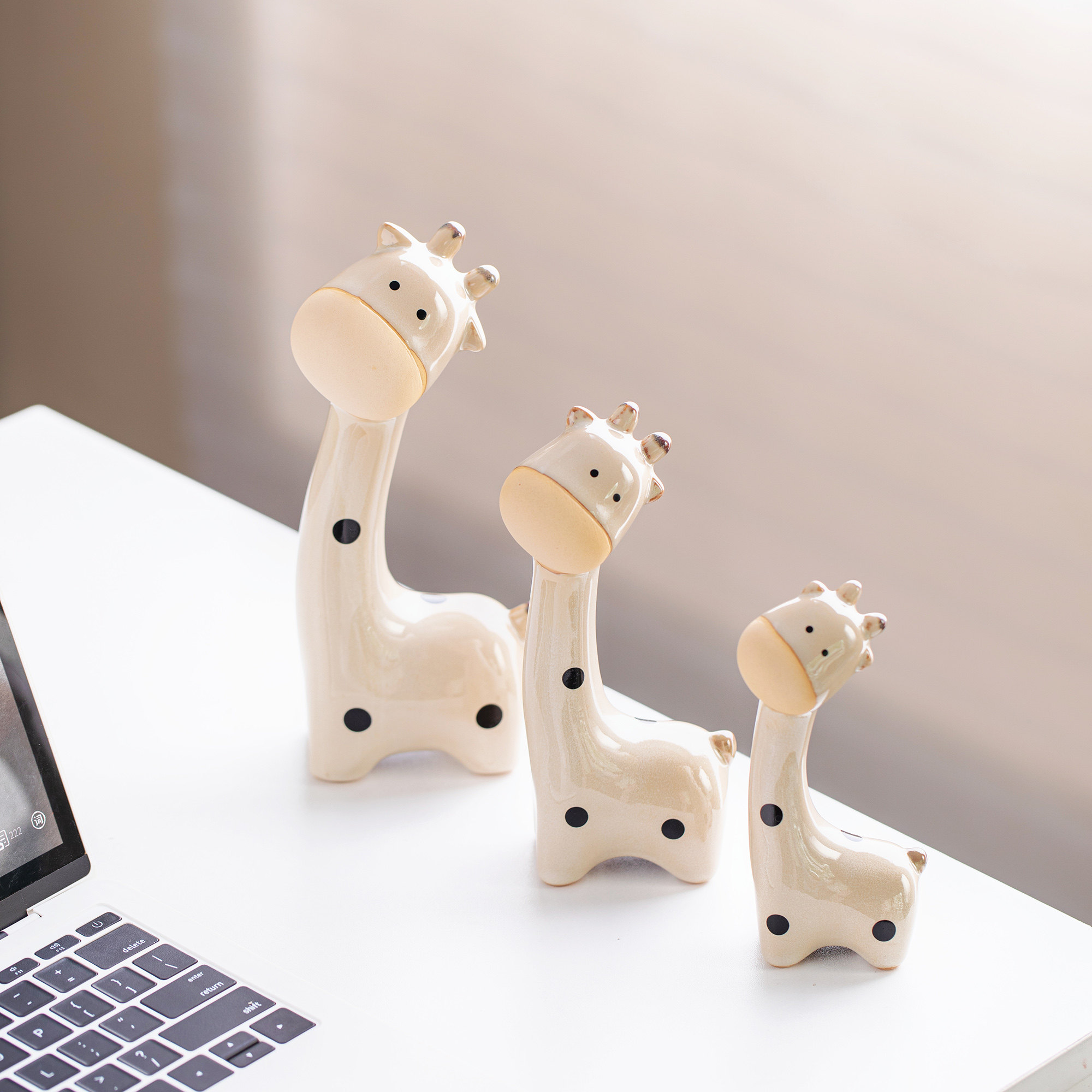 创意陶瓷长颈鹿工艺品一家三口景德镇摆件家居装饰花园小动物装饰,淘宝优惠券,粉丝福利购,淘宝优惠卷