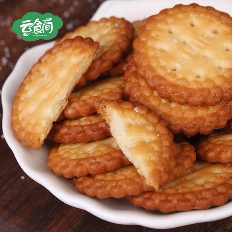  云食间韧性饼干