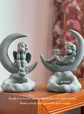 摆个丘比特爱神天使小宝宝