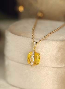 几何方形黄色项链精致轻奢锁骨链