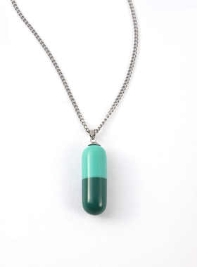 2023新品网红热款树脂胶囊吊坠项链女 欧美跨境个性钛钢项链