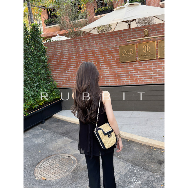RUBBIT CHIC ອ່ອນໂຍນຄືນ້ຳ, ເສື້ອຢືດສາຍຄໍແບບຝຣັ່ງ, ເສື້ອຢືດບ່າແຂນບໍ່ມີແຂນທີ່ເບິ່ງດີ