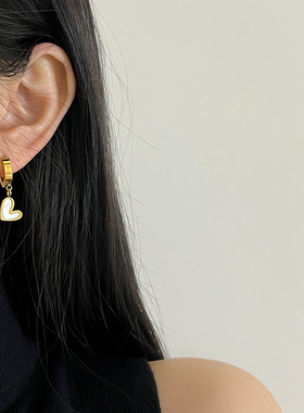 冷淡风ins贝母爱心钛钢锁骨链