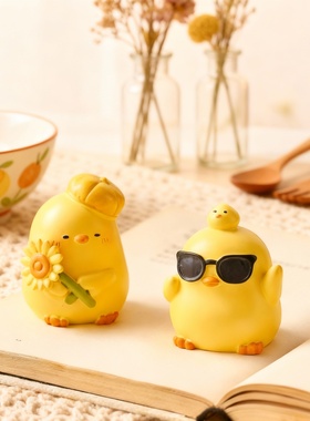 卡通小鸡桌面摆件树脂装饰品