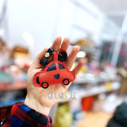 Кожаный мультяшный брелок, креативный аксессуар для влюбленных, из натуральной кожи, подарок на день рождения