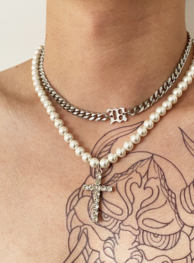 欧美风项链男潮时尚嘻哈吊坠高级感小众玻璃珍珠镶嵌十字架锁骨链