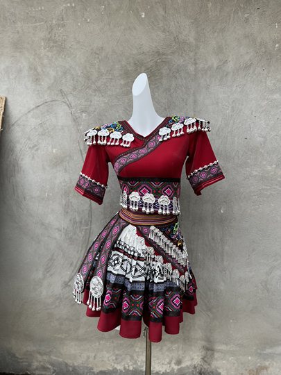 2025新款苗族服装女少数民族服饰成人演出服土家族舞蹈表演服套装