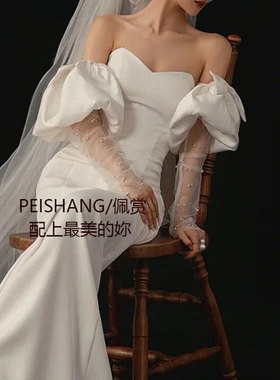 佩赏缎布蝴蝶结长款袖子