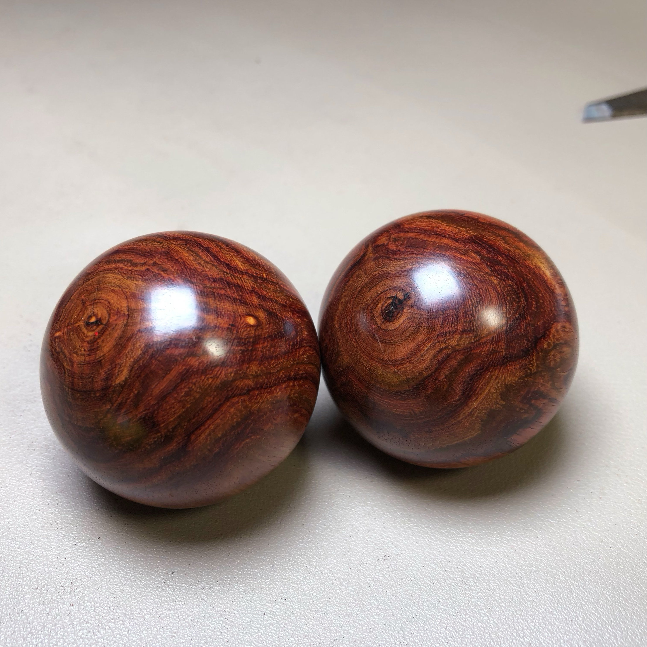 海南黄花梨鬼脸对眼保健球手球健身球文玩按摩球康复球送长辈礼物