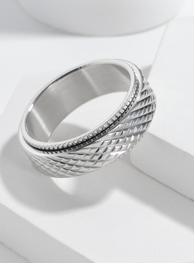 KANZAO个性时尚钛钢饰品朋克风8mm批花网纹可转动真空镀钛钢戒指