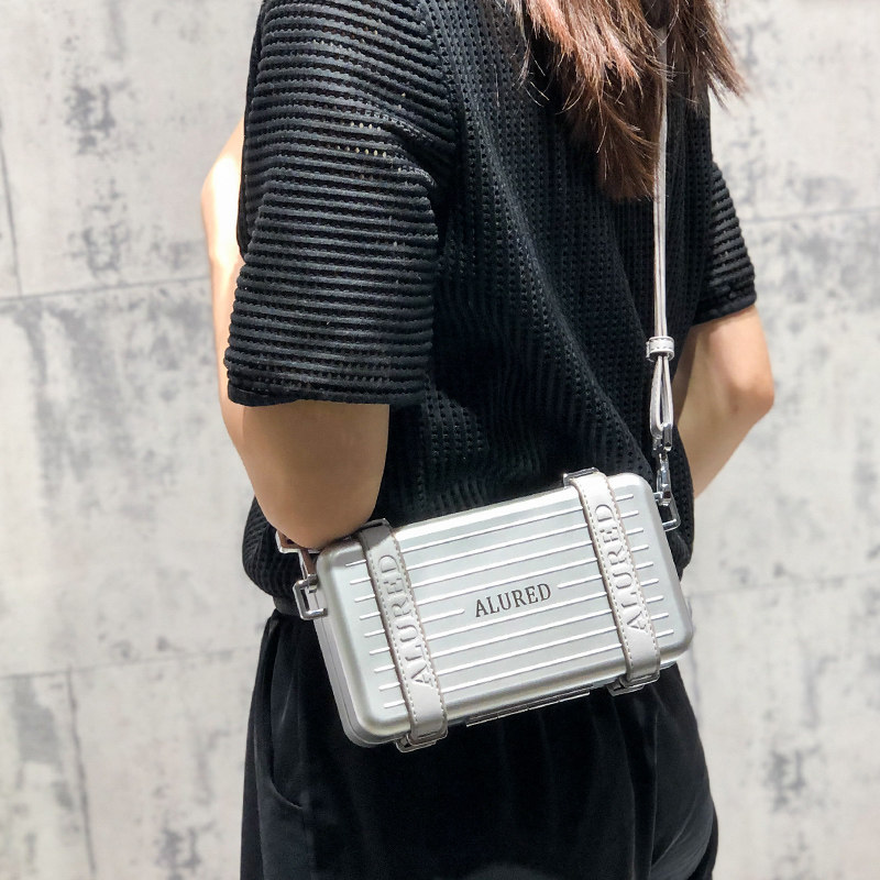 行李箱小女个性2020新款斜挎包 钻家轻复古品牌店女士包袋