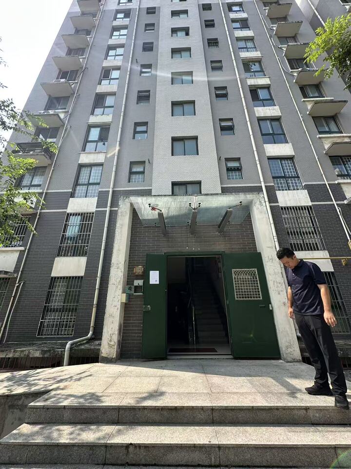 济南市章丘区福泰新都城住宅小区54号楼101号房产及附属物一处