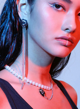 独角兽盾牌拼接轻奢小众项链