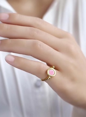 珠宝女皇贝银镀金戒指