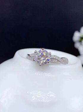 银饰戒指缠绕求婚礼物圆形莫桑钻