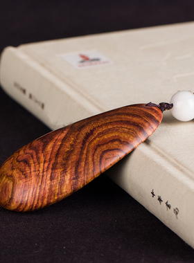 把玩鬼脸纹挂饰水滴形海南黄花梨