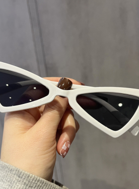 新款欧美墨镜女复古三角猫眼男太阳镜网红同款四边形蝶形太阳眼镜