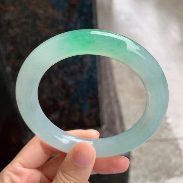 Burmese Lady Cui Jade Tiancheng A goods natural ice type yellow jade concubine jade bracelet for women live broadcast special shooting