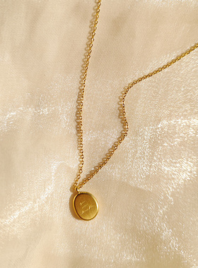 叠戴搭配字母圆牌毛衣链锁骨链