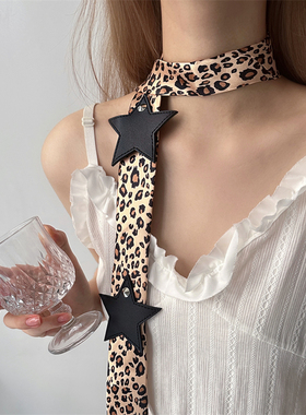 千禧风辣妹黑白波点星星系领带女