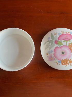 Wedgwood 韦奇伍德 英国骨瓷摆件首饰盒 西洋中古花卉收藏罐 盖罐