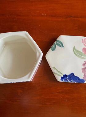 皇家温顿 Royal Winton 手绘六边形瓷盖罐 英国 Tradition 首饰盒