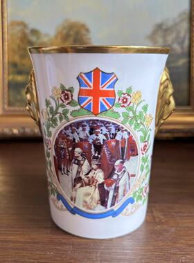 Caverswall 1983年英国女王加冕 30周年双耳狮标限量纪念瓷咖啡杯