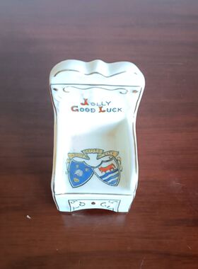 Carlton卡尔顿瓷器 Oxford City 牛津城盾徽手绘好运椅徽章瓷摆件